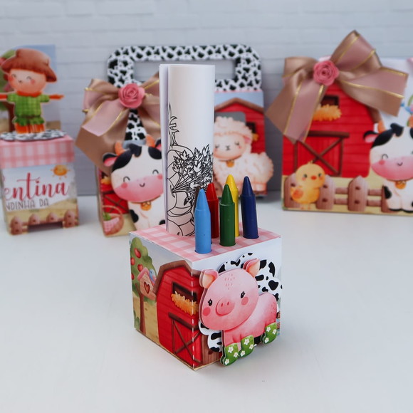 Caixa Kit para Colorir Festa na Fazendinha com Giz de Cera