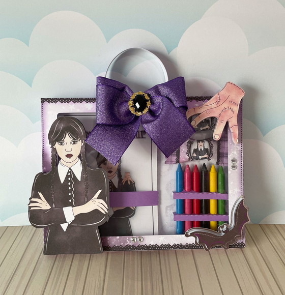 Kit de Colorir Wandinha