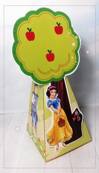Caixa Piramide Branca de Neve