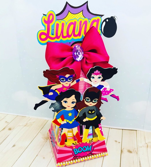Caixa Piramide Super Heroinas