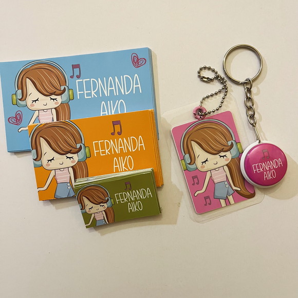Etiqueta Escolar Menina com Fone - Imagem 3