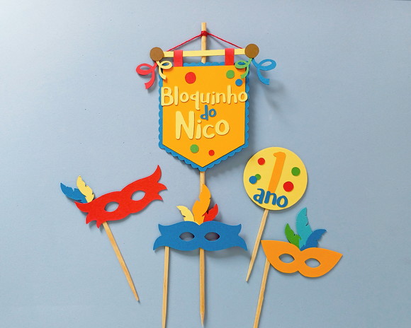 Topo de Bolo Carnaval Folia Bloquinho Estandarte e Máscaras - Imagem 2