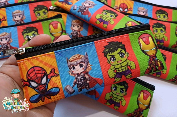 25 Estojos Slim Personalizado Heróis Cute Tam: 19x7cm - Imagem 4