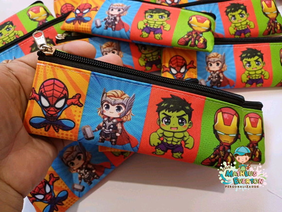 25 Estojos Slim Personalizado Heróis Cute Tam: 19x7cm