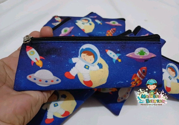 30 Estojos Slim Personalizado Astronauta(espaço) Tam: 19x7 - Imagem 2