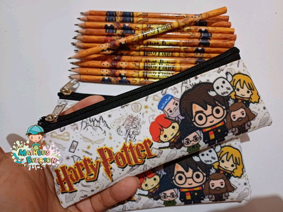 45 Lápis + 45 Estojos Slim Harry Potter Tam: 19x7 - Imagem 2