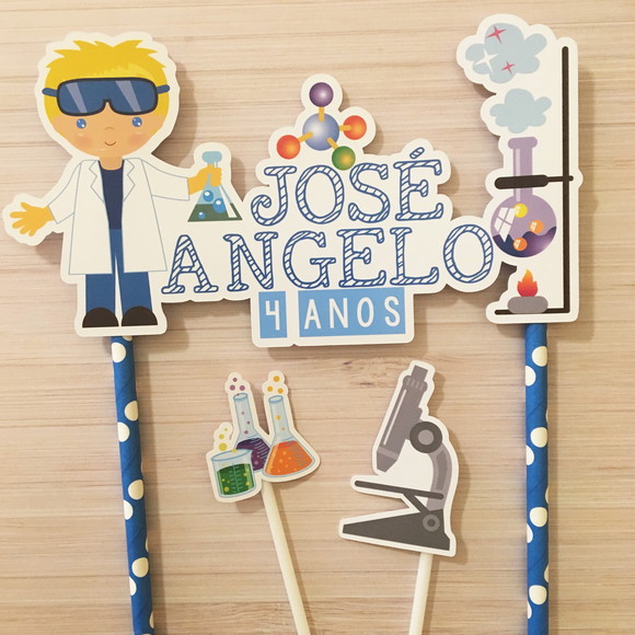 Topo de Bolo Cientista