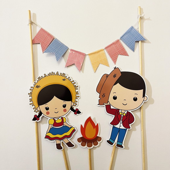 Topo de Bolo Festa Junina Menina e Menino