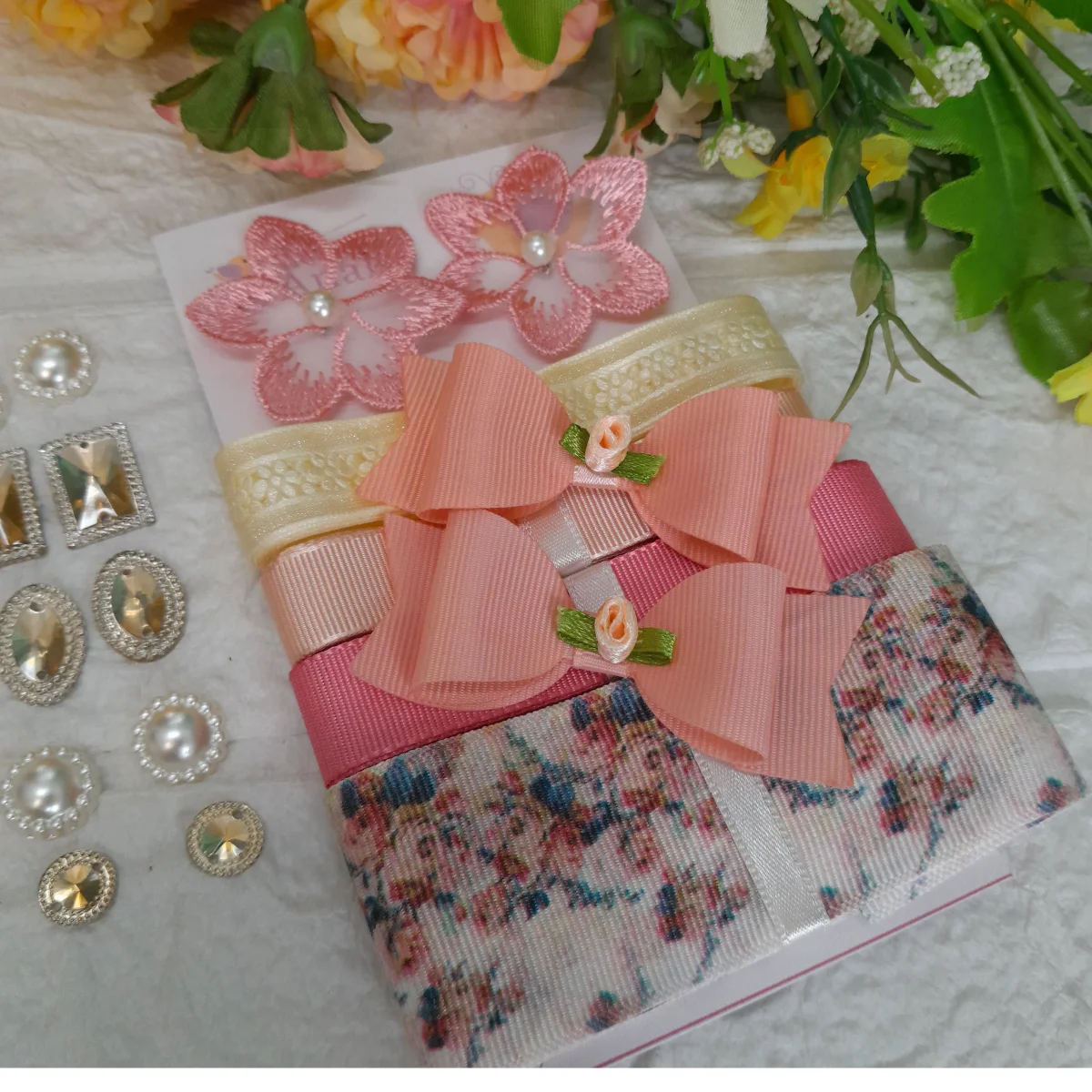 Kit de Fitas, Enfeites e Ornametos Coordenados Vintage Coral, Salmão e Bege para Artes e Scrap - Imagem 1