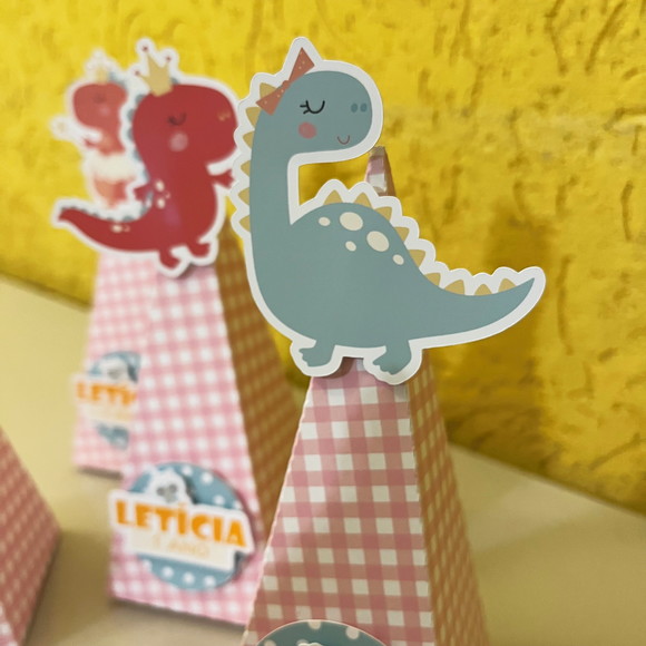 Caixa Pirâmide Festa Dinossauros Menina - Imagem 3