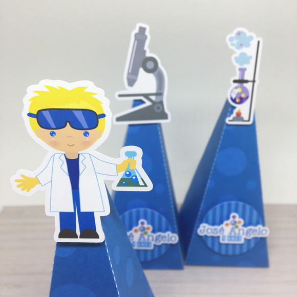 Caixinha Pirâmide Cientista Loiro - Imagem 2