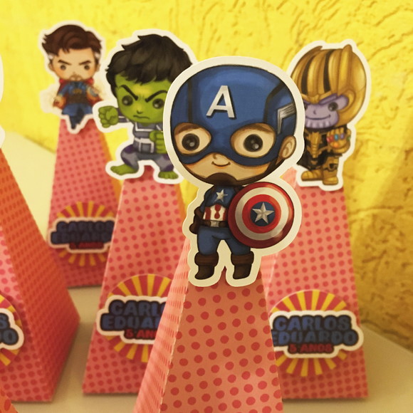 Caixinha Pirâmide Festa Vingadores - Imagem 2