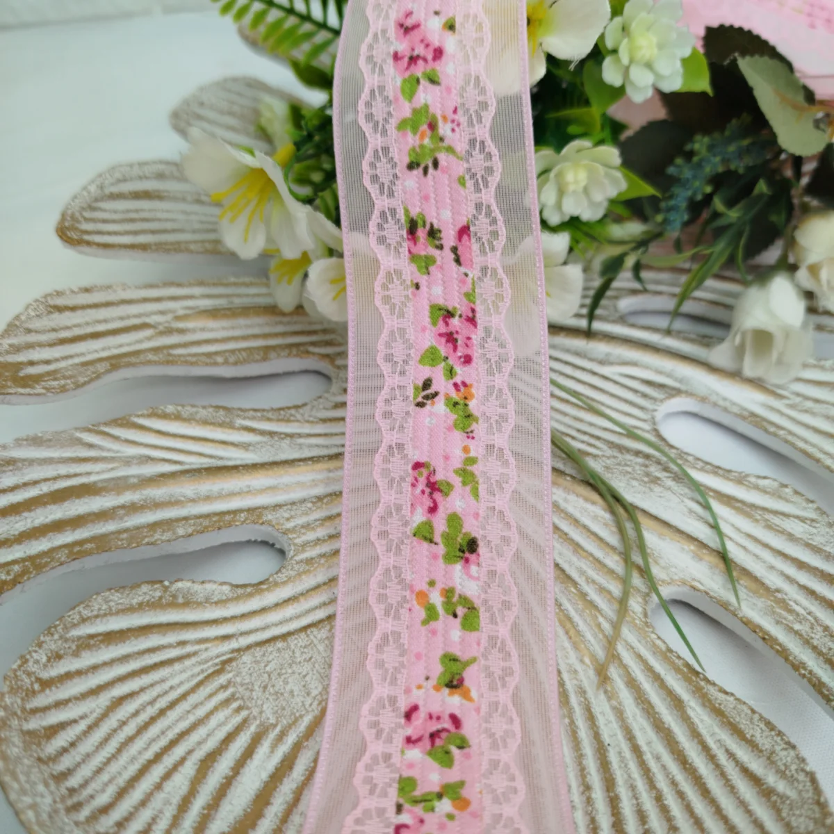 Fita Voil Rosa com Aplique de Rendas e Estampa de Flores - 38 mm - venda a metro - Imagem 2