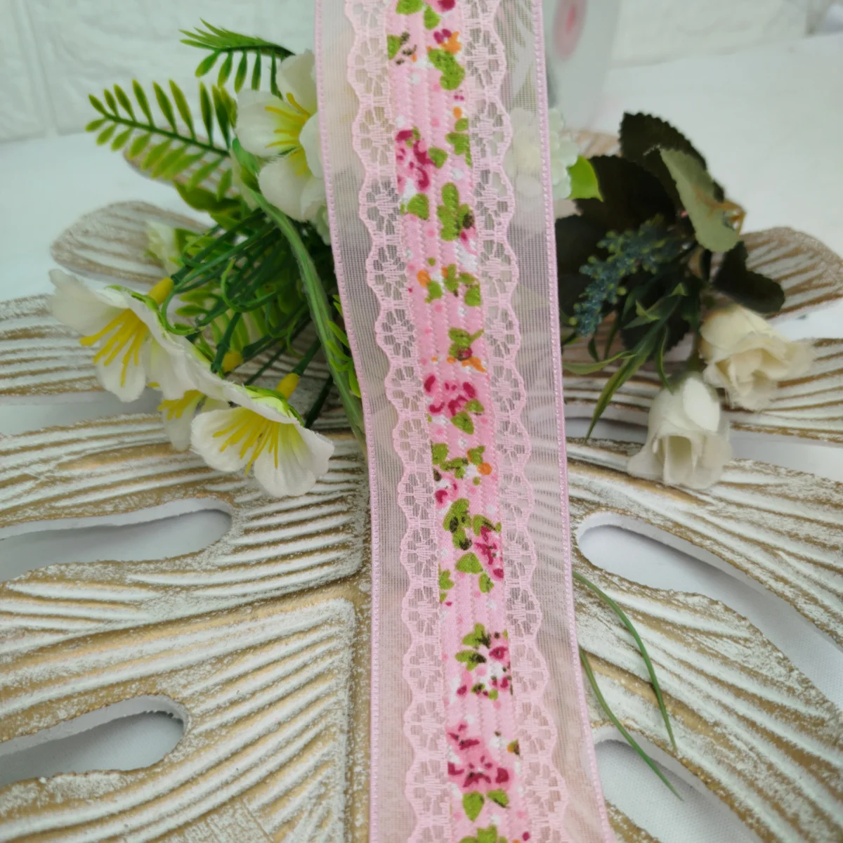 Fita Voil Rosa com Aplique de Rendas e Estampa de Flores - 38 mm - venda a metro - Imagem 3