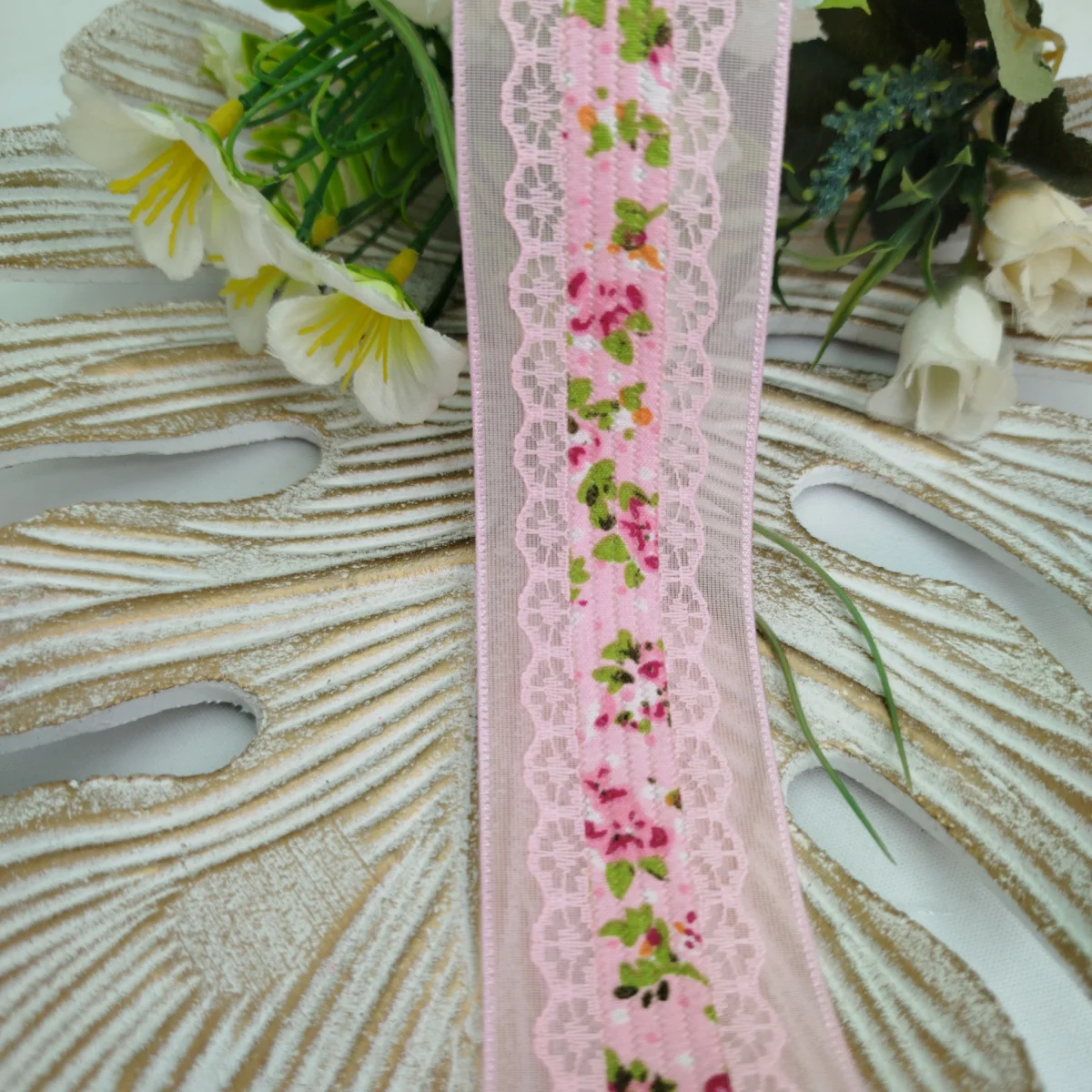 Fita Voil Rosa com Aplique de Rendas e Estampa de Flores - 38 mm - venda a metro - Imagem 1