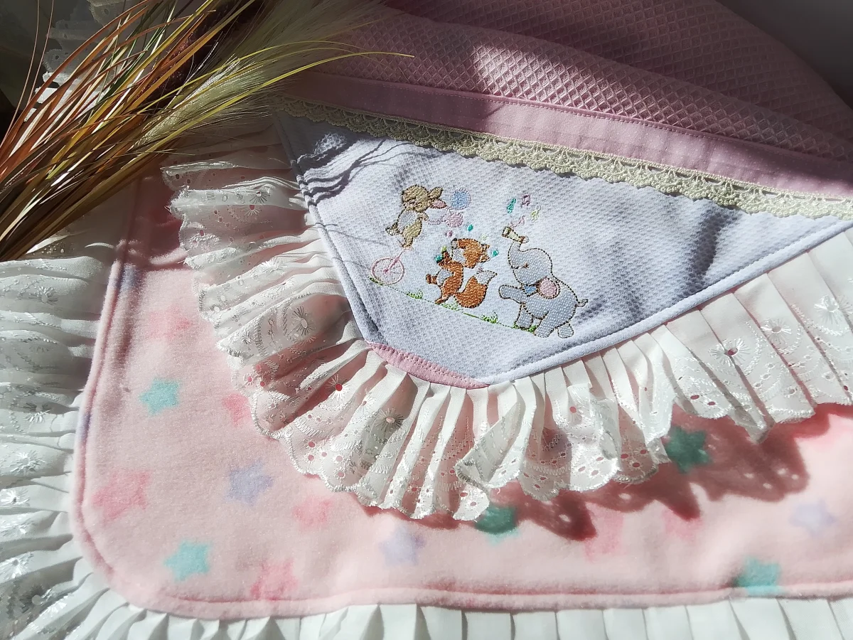 Manta Bebê em Piquet e Soft Bichinhos no Parque rosa - Imagem 5