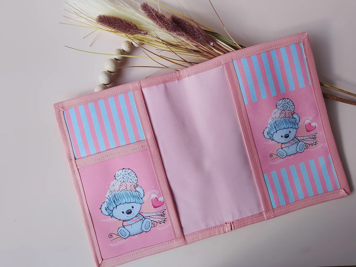 Capa Caderneta De Vacina Bebê Ursinho Gorro Fofo - Imagem 5