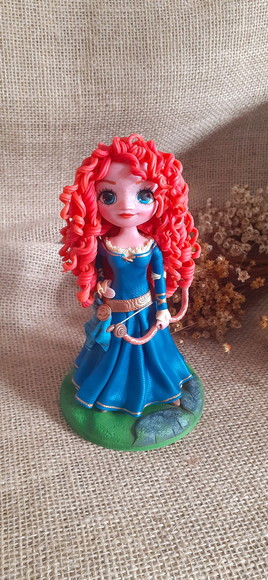 Boneca Princesa Mérida Valente em Biscuit - Imagem 2