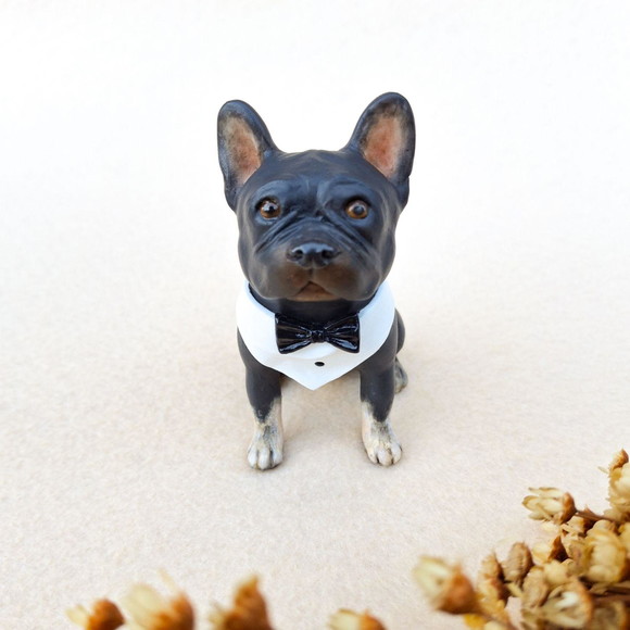 Mini Escultura Bulldog para Bolo de Casamento - Imagem 2