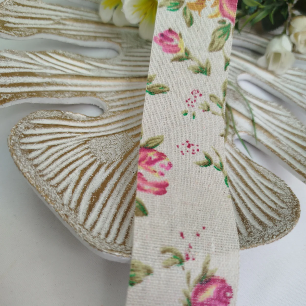 Fita de Tecido Rustico Estampa de Flores em Tons Rosa e Pink - Artesanato e Costura Criativa - Imagem 3