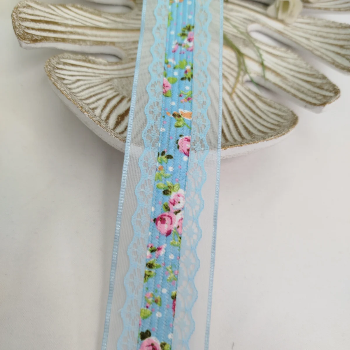 Fita Voil Azul com Aplique de Rendas e Estampa de Flores Rosa - 38 mm - venda a metro - Imagem 7