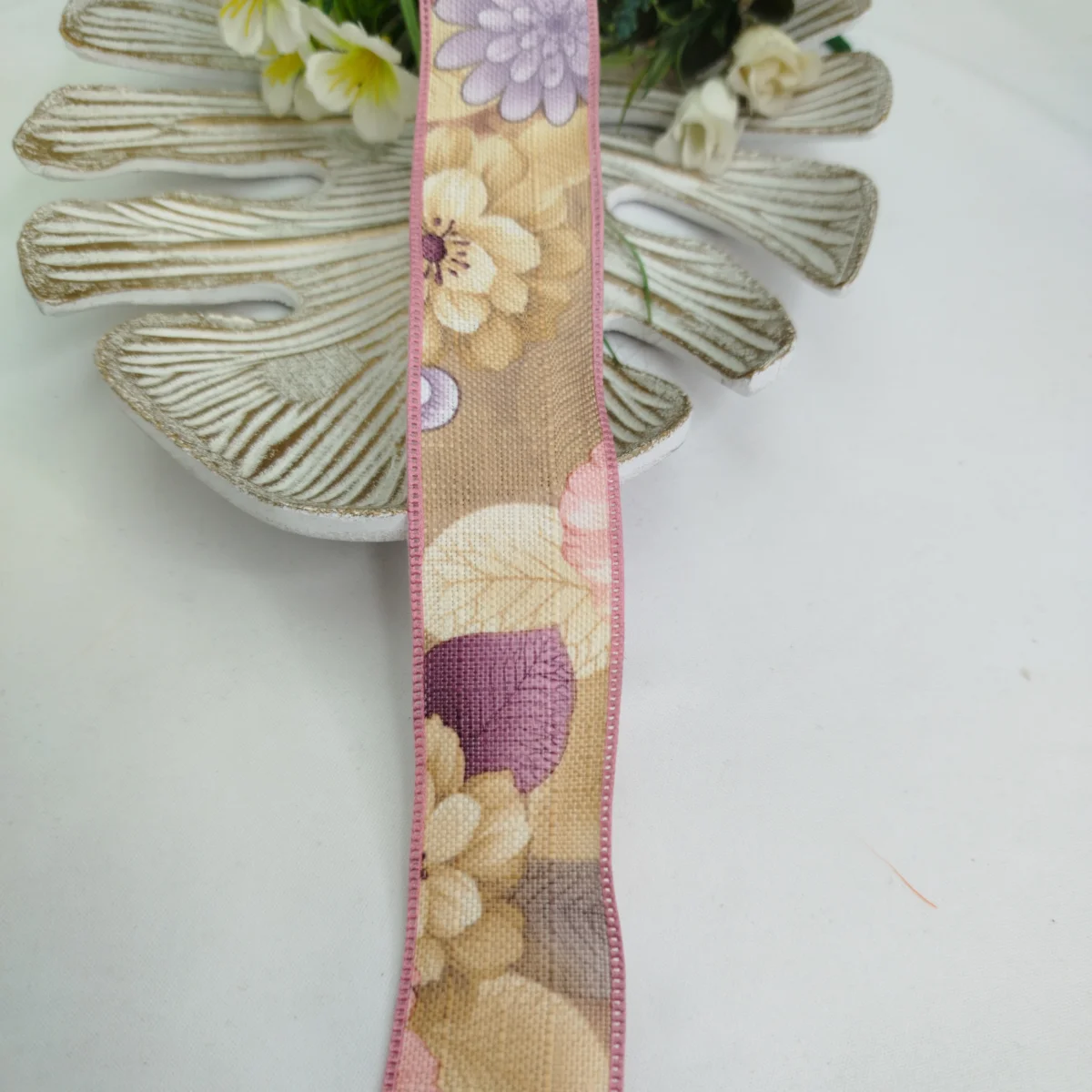 Fita de Linho Estampa de Flores Rosa, Lilas, Roxo e Bege - Artesanato e Costura Criativa - Imagem 4
