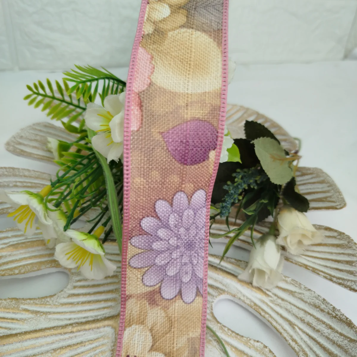 Fita de Linho Estampa de Flores Rosa, Lilas, Roxo e Bege - Artesanato e Costura Criativa - Imagem 3
