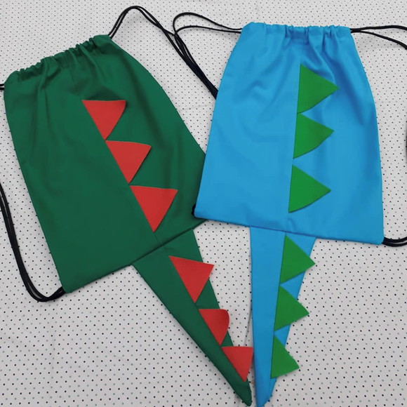 Mochila Dinossauro Lembrancinha 24 x 32 cm