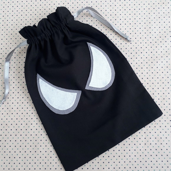 Saquinho Surpresa em Tecido do Homem Aranha Preto