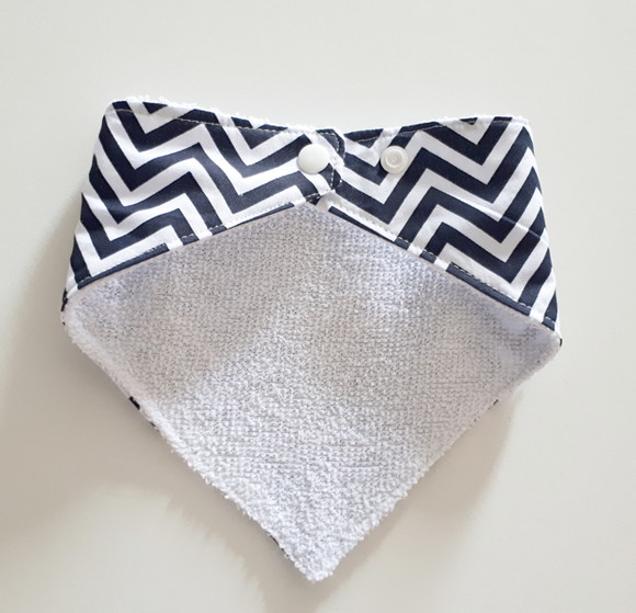 Babador atoalhado bandana Chevron Azul Marinho - Imagem 2