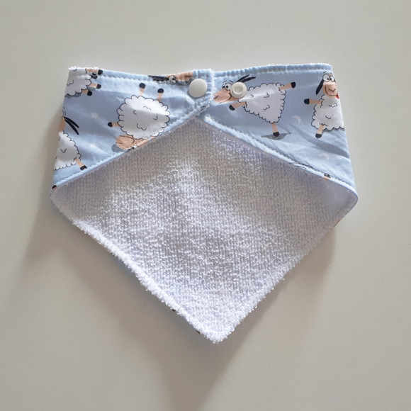 Babador atoalhado bandana Ovelhinhas em azul - Imagem 3