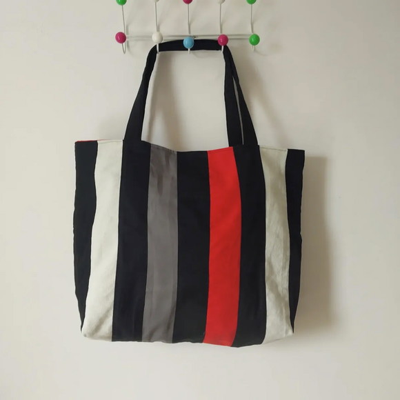 Bolsa Tote Bag Grande Listrada Colorida de Ombro Casual - Imagem 3