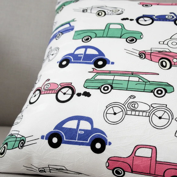 Capa de Almofada Carros & Motos Fundo Branco - Imagem 3