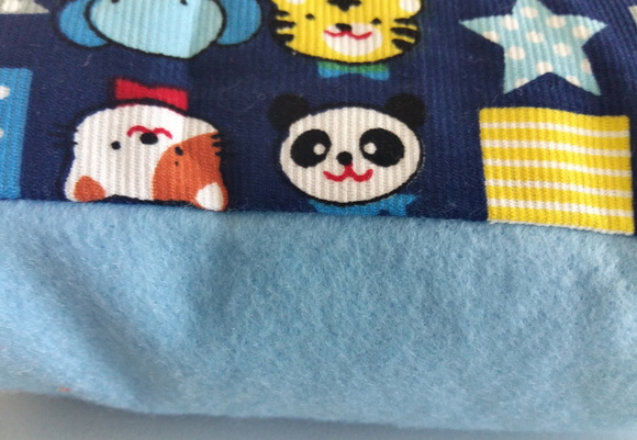 Capa de Almofada Infantil azul marinho Bichinhos - Imagem 2