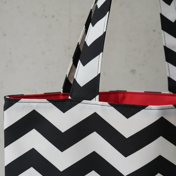 Tote Bag Chevron Branco e Preto / Laranja - Imagem 4