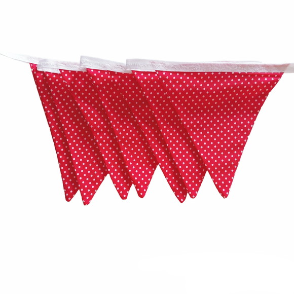 Varal de Bandeirolas em Tecido Vermelho Poá Branco - Imagem 4