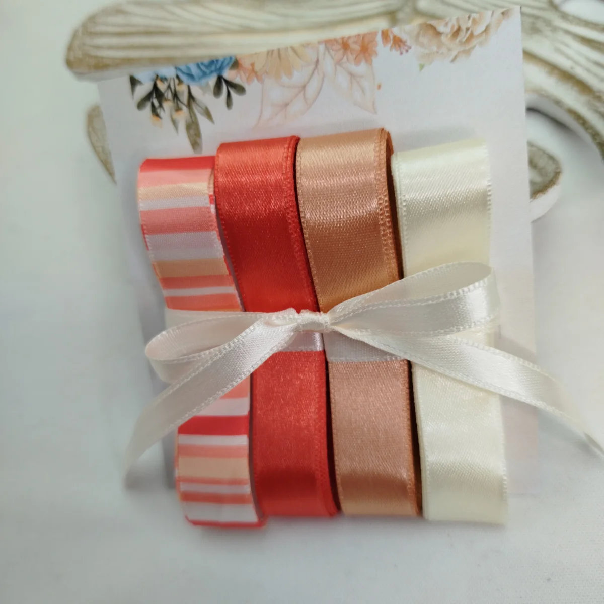 Kit de Fitas de Cetim Tons Coral, Chocolate, Marfim Coordenados com Listrada - Imagem 3