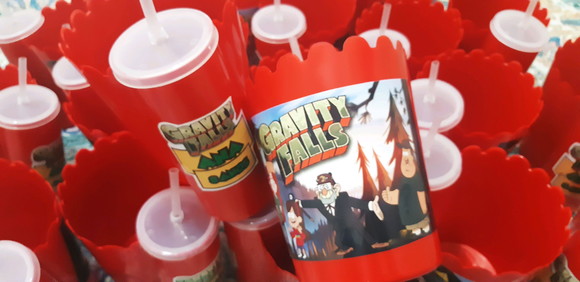 Balde de pipoca personalizado com copo canudo