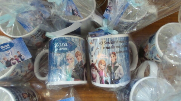 caneca de porcelana