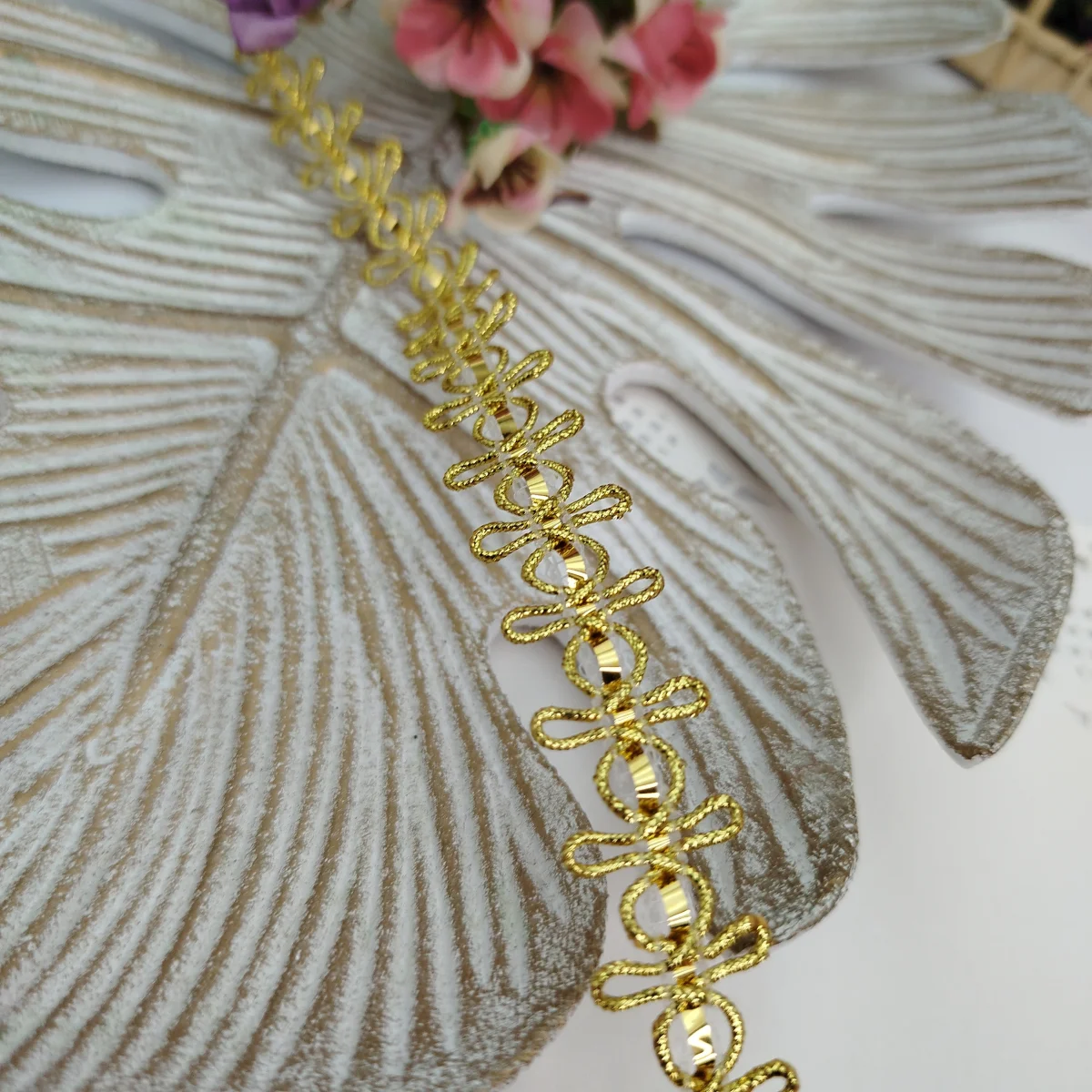 Galão Metalizado Dourado para Customização, Artesanato Criativo e Decoração - Venda a metro - Imagem 4
