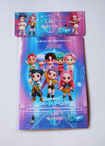 Guerreiras Kpop Álbum com Figurinhas + Desenhos + atividades Huntrix Lembrancinha de festa infantil