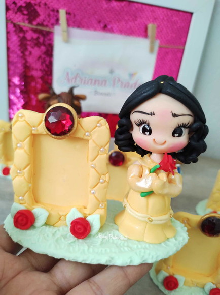 Lembrancinhas e apliques princesas
