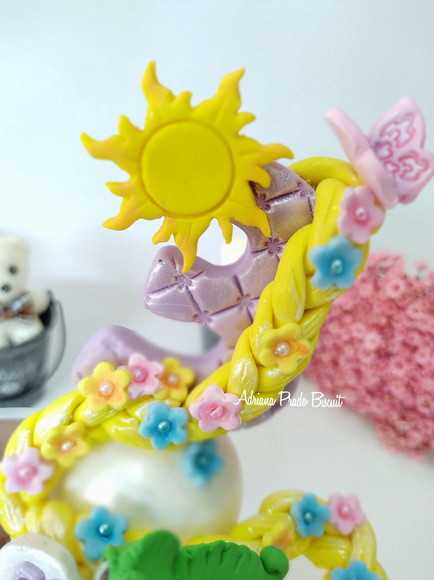 Vela Personalizada em Biscuit Rapunzel - Imagem 3