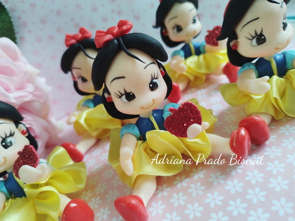 Apliques em Biscuit Branca de Neve - Imagem 3