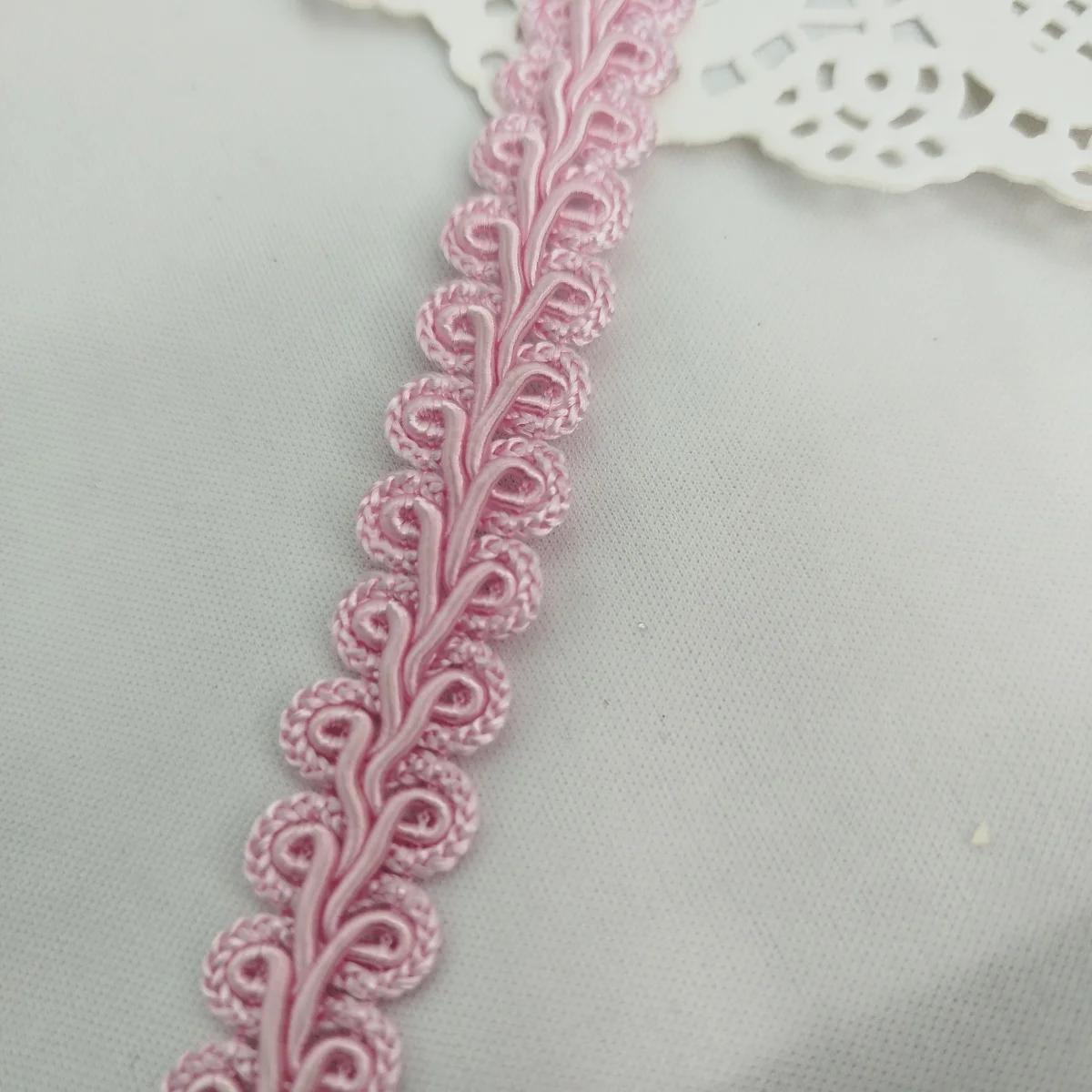 Passamanaria Trabalhada Rosa 15 mm - Peça de 2,5 metros | Artesanato e Costura Criativa - Imagem 2