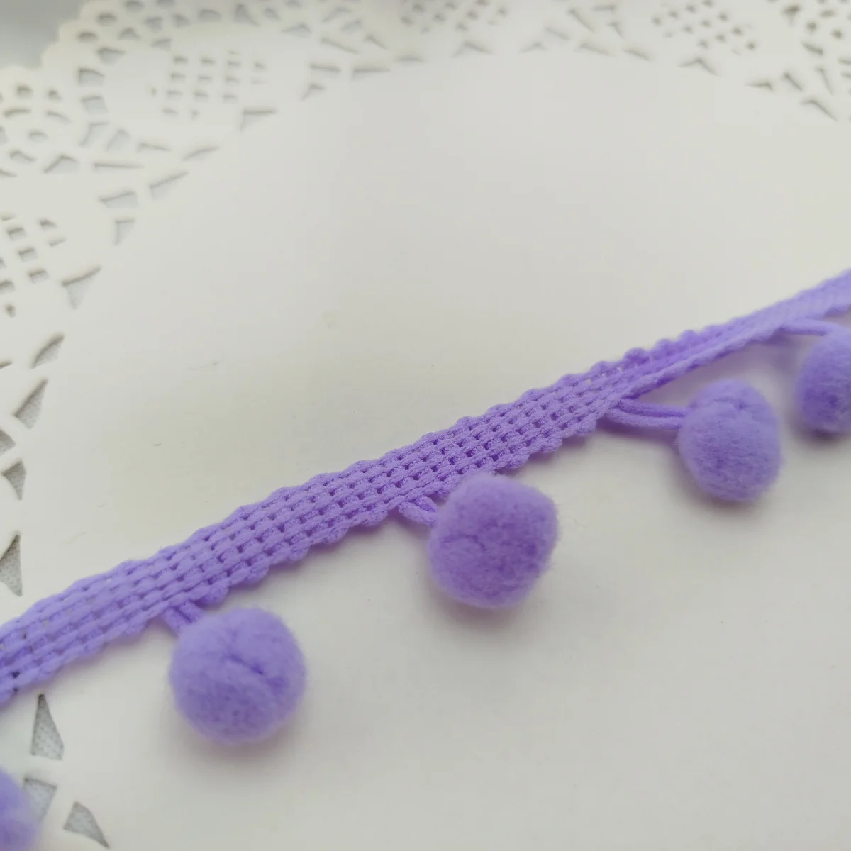 Fita Pompom Lilas 25 mm - Lote de 3 metros | Artesanato Criativo e  Decoração (copia) - Imagem 3