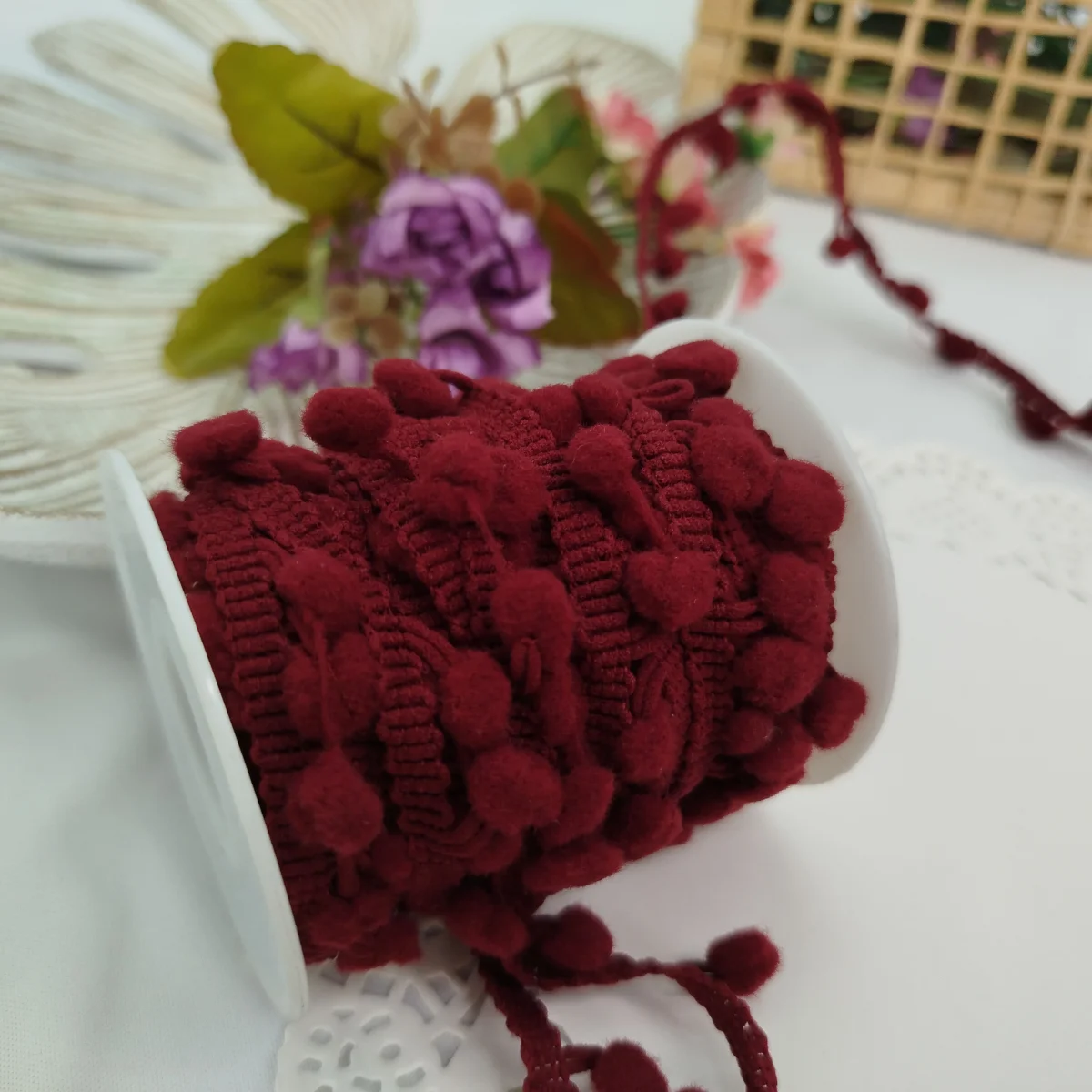 Fita Pompom Grelot Vermelho 20 mm - Lote de 3 metros | Artesanato Criativo e Decoração - Imagem 5