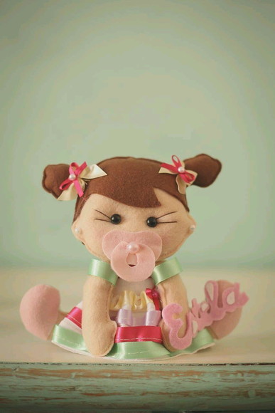 Boneca em feltro
