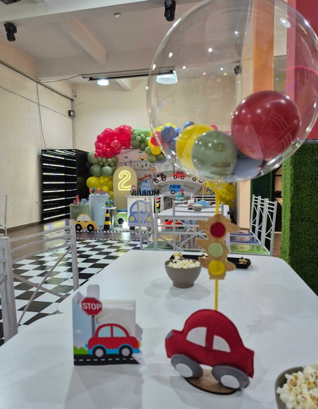 Centro de Mesa Carros