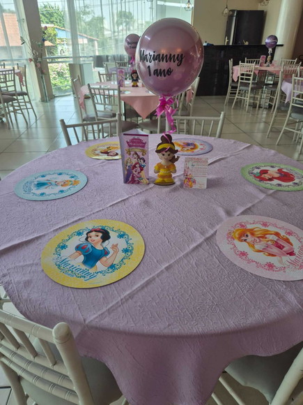Centro de Mesa Princesas - Imagem 2